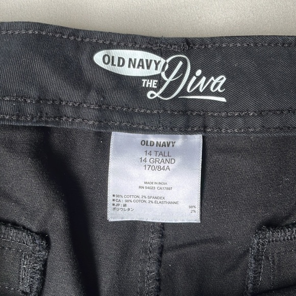 Old Navy women’s 14 Tall black chinos - Picture 5 of 5